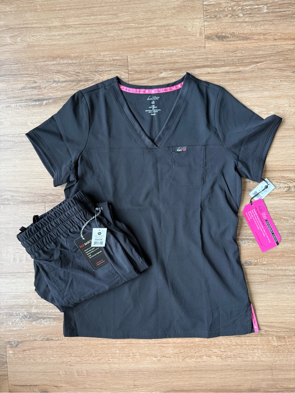 Koi Black Scrub Set
